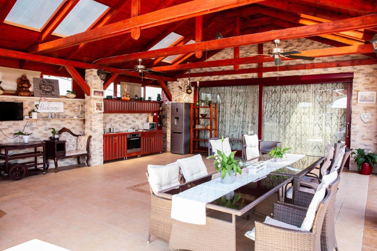 Barackos Wellness Villa Fot Extérieur photo